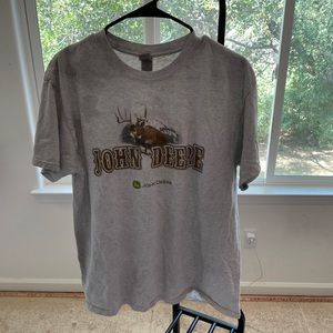 Large mens John Deere t-shirt